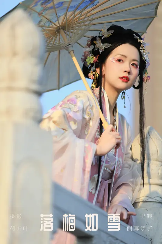 [YITUYU艺图语]2023.10.03 落梅如雪 侧耳倾心听 - 艺图语